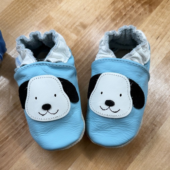 Robeez Light Blue Puppy Infant Shoes - Picture 2 of 4